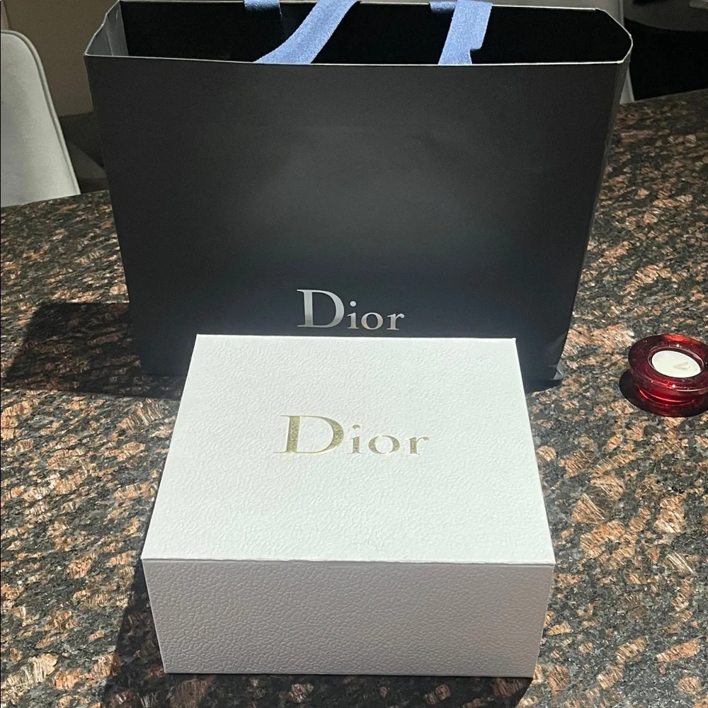 Dior Black Bag with White and Gold Box - Picture 1 of 4